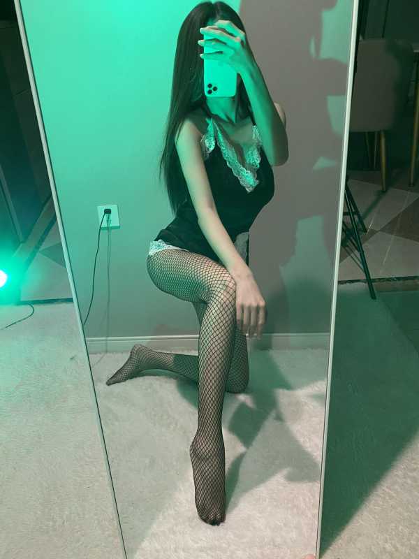 杨冉莹Angel土豪千元定制大尺度 [19P+2V/1.2G]
