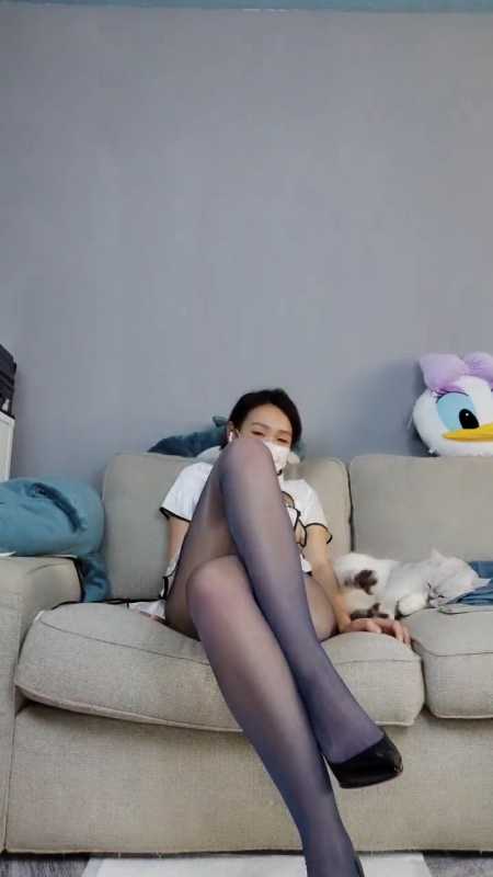 酷爱健身的极品身材妹子 贝贝贝贝塔 体育馆20小时合集 [9V/9.65G]