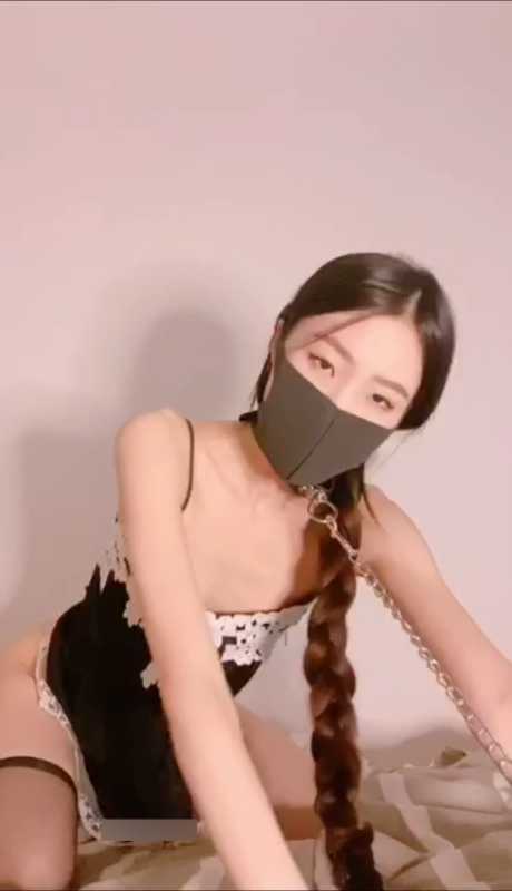 八月未央 风情女仆 [2V/5.84G]