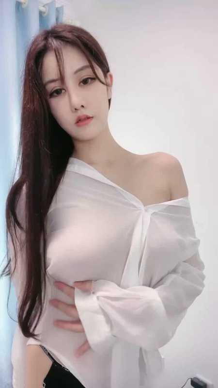 魔鬼身材黑丝大长腿高颜值绝色女神 椰椰奶 [4V/2.7G]
