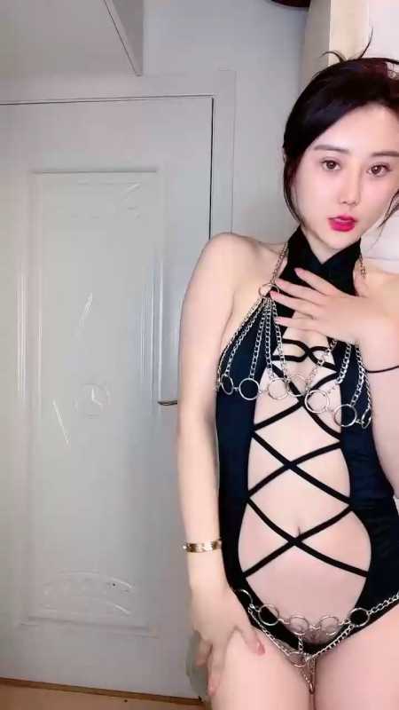 极品尤物网红腿模女神情趣装瑜伽裤丝袜高跟 [1V/1.31G]