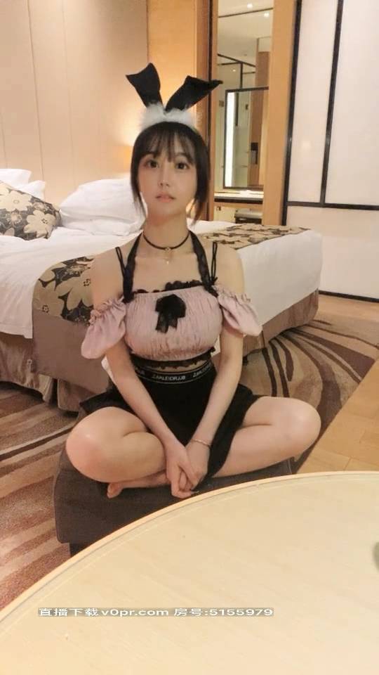 高颜值美女 新人试镜 多天收费房福利合集 [21V/22G]