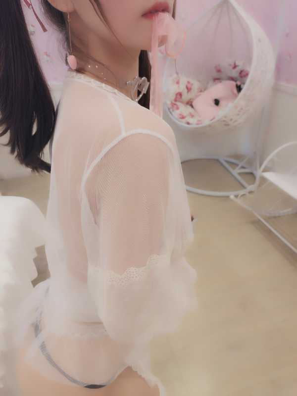 赛高酱 - 兔子也需要牛奶 [126P+8V/200MB]