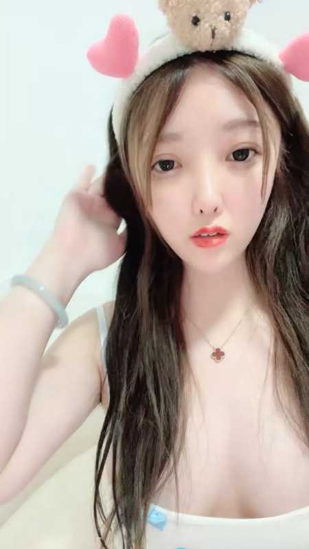 身材极品颜值超高白皙的萌妹子 小一可 (小奕可) 10小时合集 [10V/4.8G]