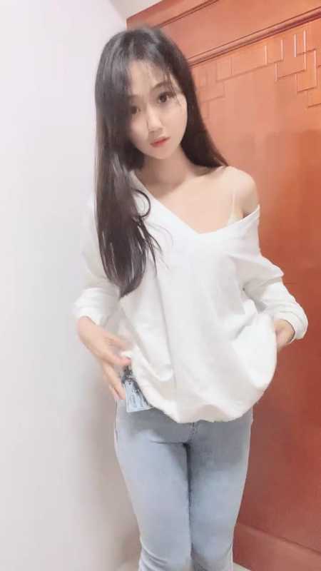 超高颜值极品身材女神 言欢 [13V/9G]
