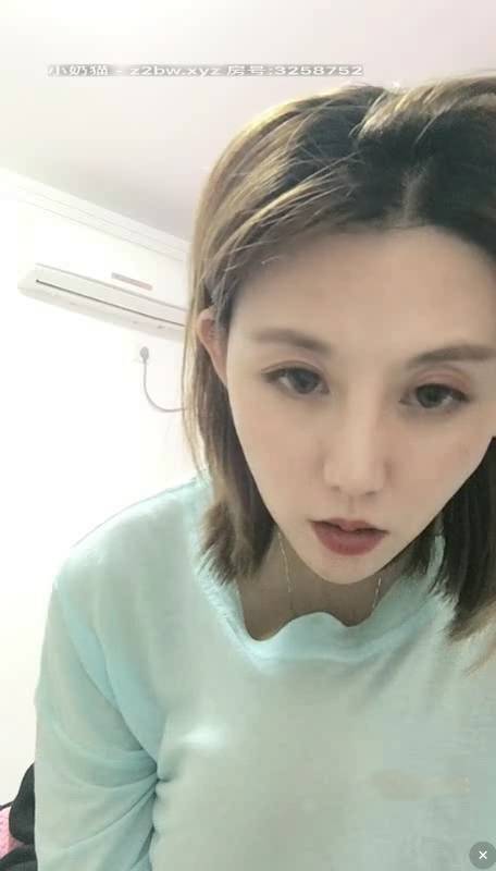 高颜值女神主播 兔兔baby [6V/2.6G]