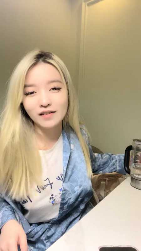 超级漂亮校花系女神 你的专属 [4V/2.3G]