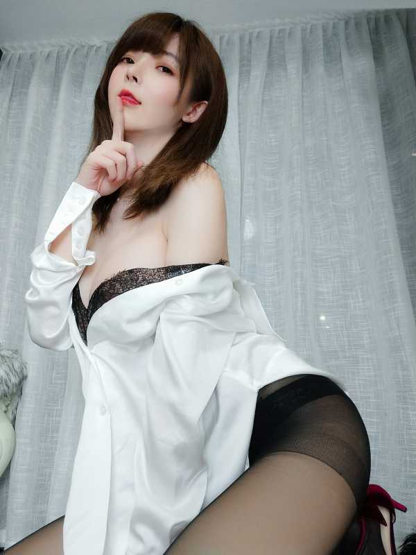 一小央泽 - 约会女友 [83P+1V/522MB]