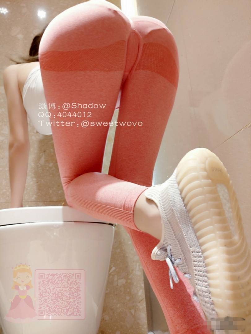 完具(风情万种)十月最新红色皮裤运动裤 [33P+4V/764M]