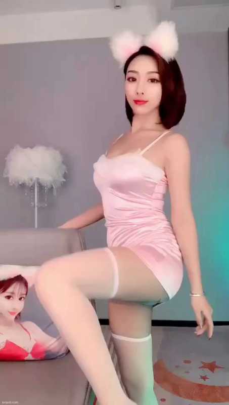 极品御姐女神 饭饭 定制39部合集 [39V/1.96G]