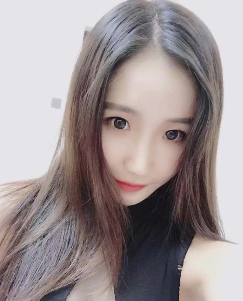 主播 赵维娅 万元定制合集 [233P+78V/4G]