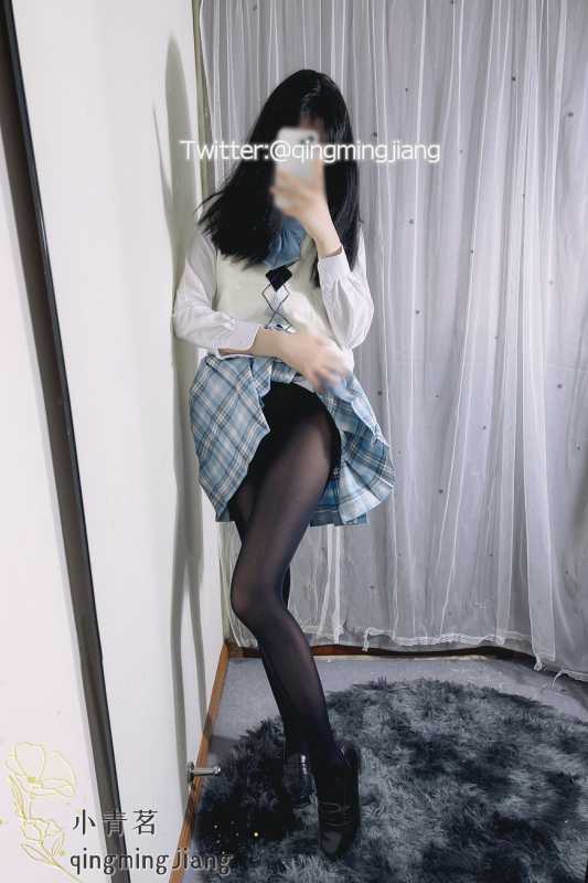 小青茗 穿蓝色JK的学姐 [41P+1V/904M]