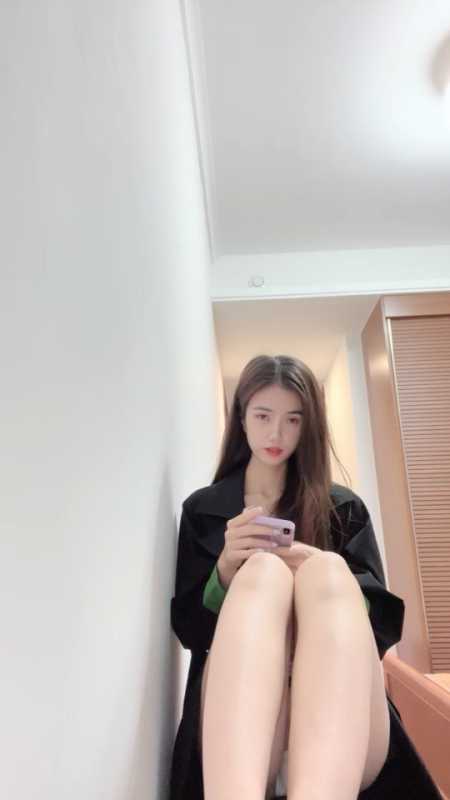极品长腿甜美可爱美女 芝士酱香饼 [1V/1.38G]