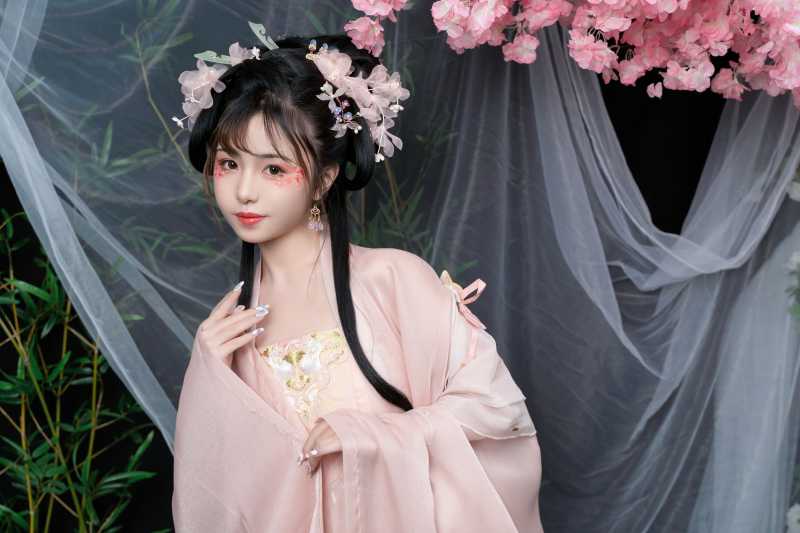 爆机少女喵小吉 清平乐 [86P+2V/610M]