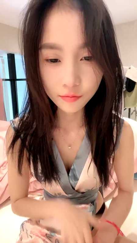 高颜值超高人气女神 小悦悦 20小时合集 [26V/10G]