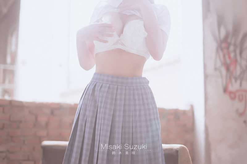 铃木美咲 - 绝对领域 [31P+1V/125MB]