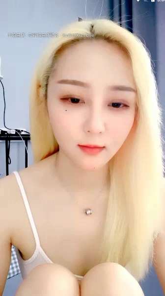 超高颜值金发女神主播 文西啊 收费房 [6V/4.1G]
