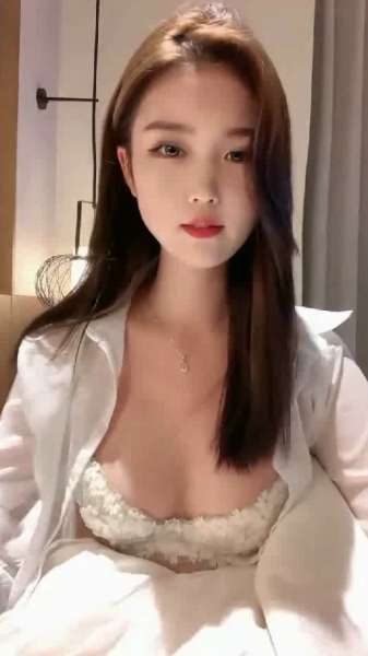 气质女神主播 甜多多 多天收费房等合集 [23V/8.15G]
