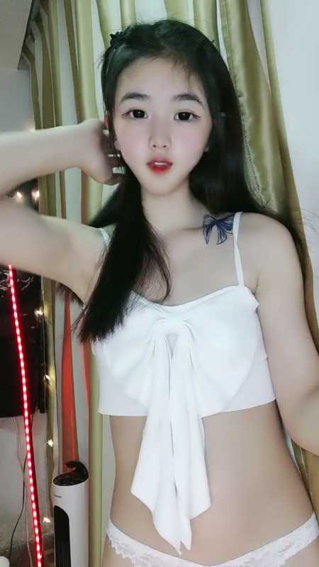 娇小身材清纯系天花板甜美妹妹超会玩 [1V/2.26G]