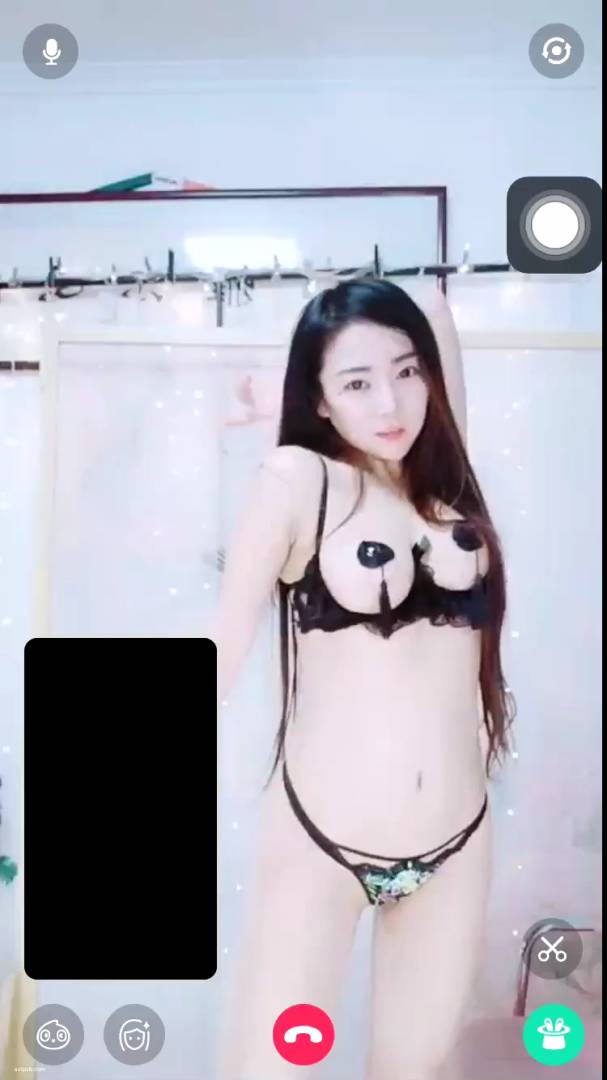 花椒主播 白雪儿(甜心) 微信福利+土豪一对一合集 [42V]