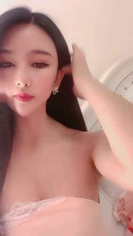 天使下凡魔鬼身材高贵气质女神 好涩名模 第二弹 [2V/5.89G]
