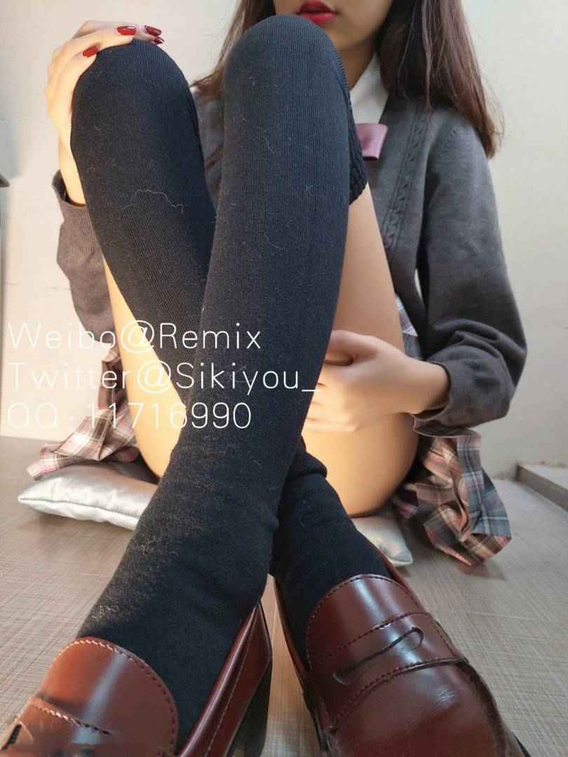 草莓味的软糖呀 樱华 [66P+1V/862M]