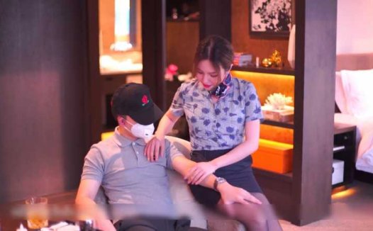 果哥出品极品国模黄乐然空姐制服 [1V/600MB]