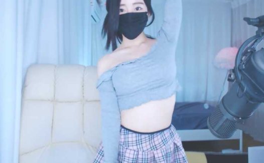 BJ录制 iusuzy 收费房14部 [14V/1.36G]