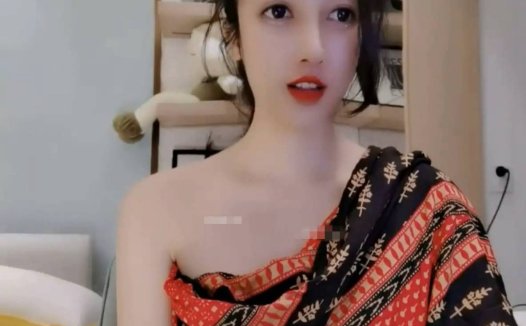 UT视讯女主播梦非桐香V99678女神级的品质 [2V/322M]