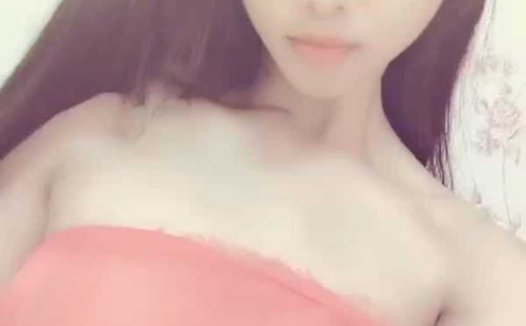 超高颜值番茄主播 安安妮 视频合集 [95V/20G]