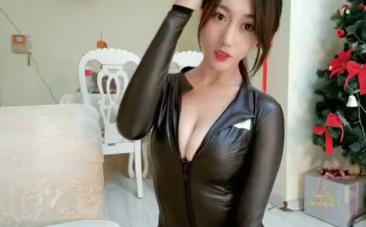 小小玉酱 – 专属定制视频+写真系列合集 [405P+66V/2.11G]