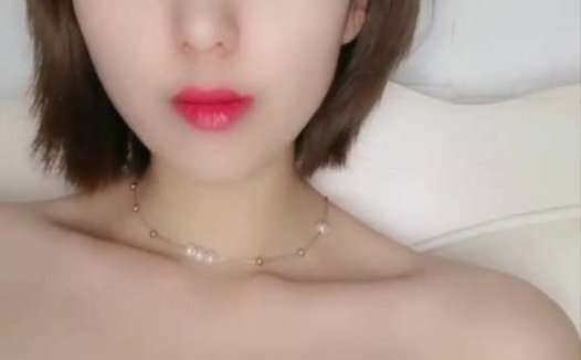 颜值超高的美女 短发女神 视频 [2V/876M]