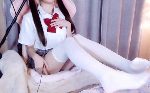 虎牙人气主播 小小奶瓶儿土豪生日火箭定制 [23P+3V/1.66G]